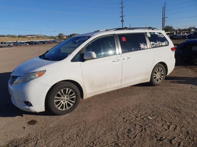 2013 Toyota Sienna XLE