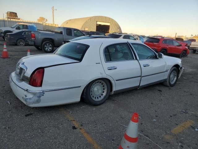 2001 Lincoln Town Car Executive