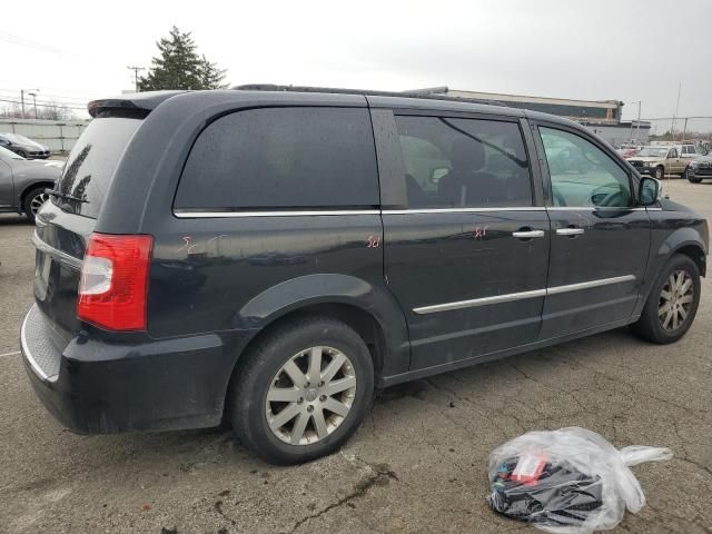 2012 Chrysler Town & Country Touring L