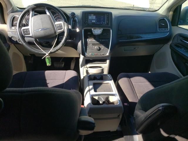 2011 Chrysler Town & Country Touring