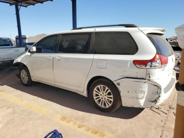 2014 Toyota Sienna XLE