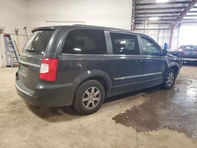 2011 Chrysler Town & Country Touring L