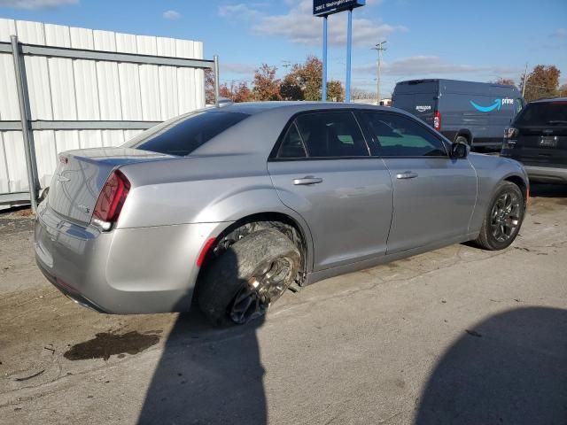 2016 Chrysler 300 S