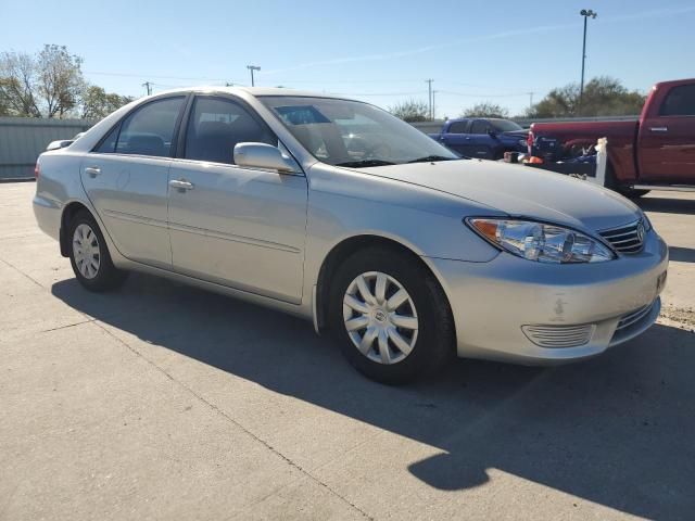 2005 Toyota Camry LE