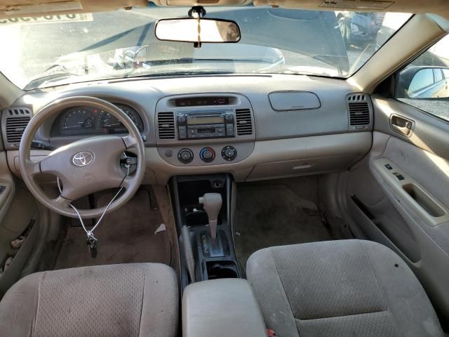 2004 Toyota Camry LE