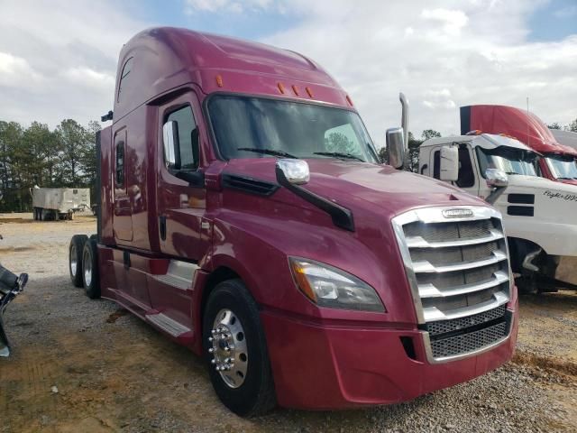 2018 Freightliner Cascadia 126