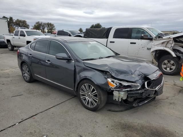 2016 KIA Cadenza Luxury