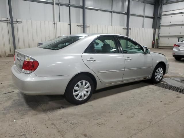 2005 Toyota Camry LE