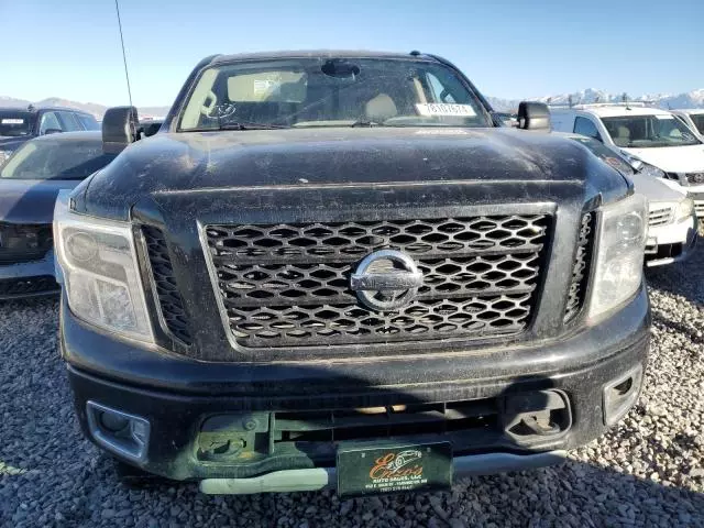 2017 Nissan Titan SV