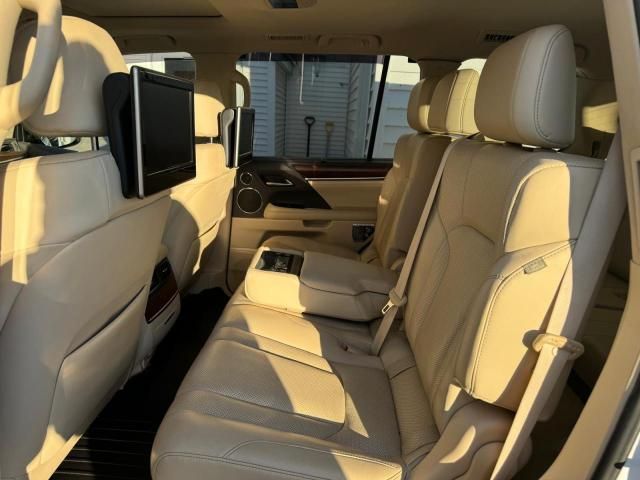 2016 Lexus LX 570