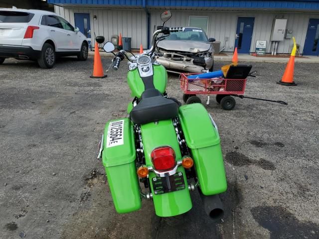 2013 Harley-Davidson FLD Switchback