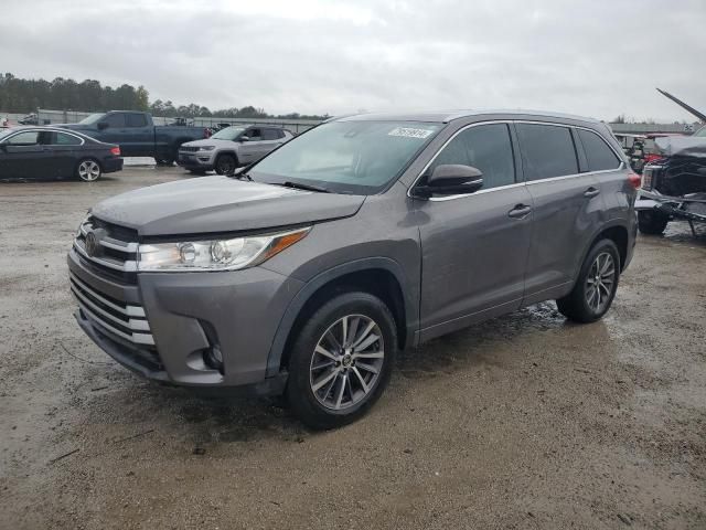 2018 Toyota Highlander SE