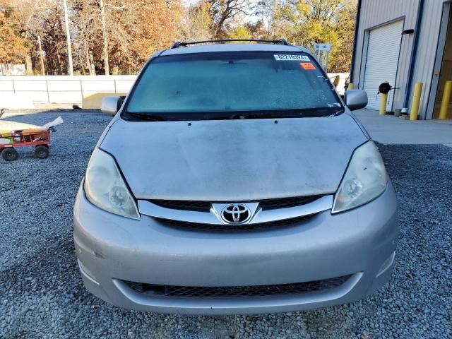 2006 Toyota Sienna XLE