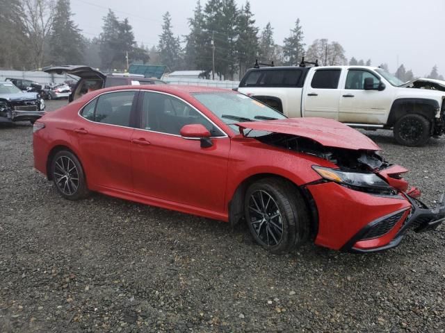 2022 Toyota Camry SE