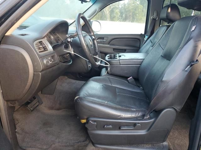 2010 Chevrolet Suburban C1500  LS