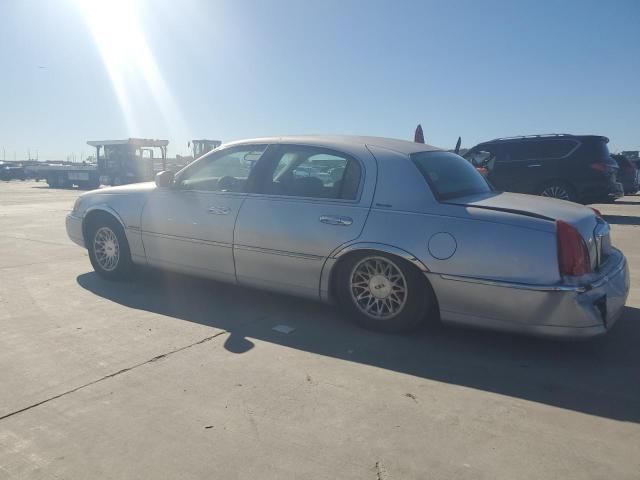 1998 Lincoln Town Car Signature