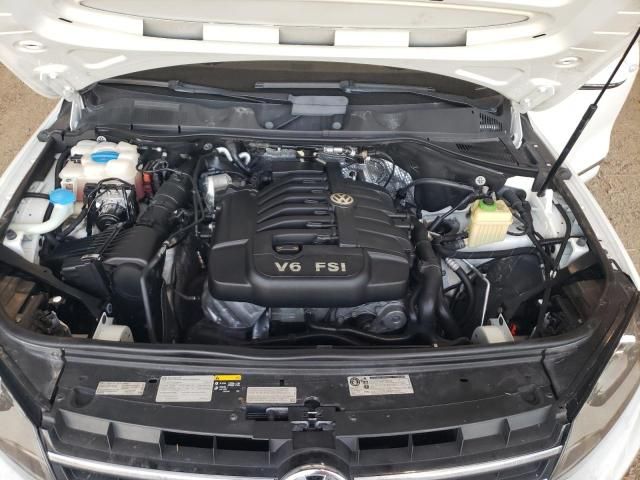 2014 Volkswagen Touareg V6