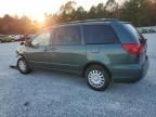 2004 Toyota Sienna CE