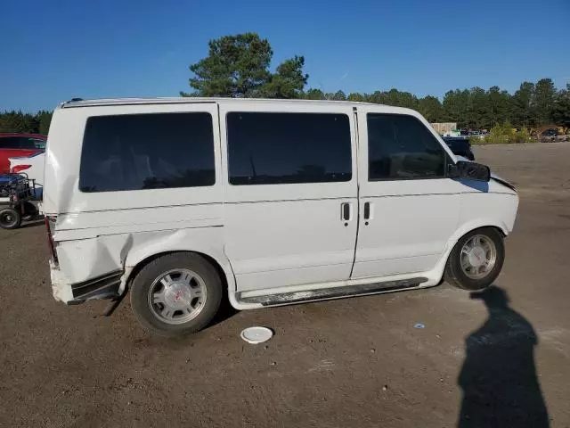 2003 GMC Safari XT