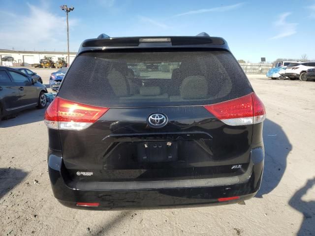 2012 Toyota Sienna XLE