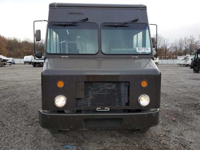 2009 Freightliner Chassis M Line WALK-IN Van