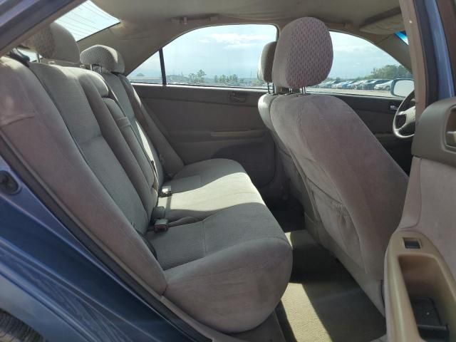 2004 Toyota Camry LE