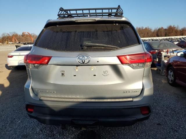 2018 Toyota Highlander SE