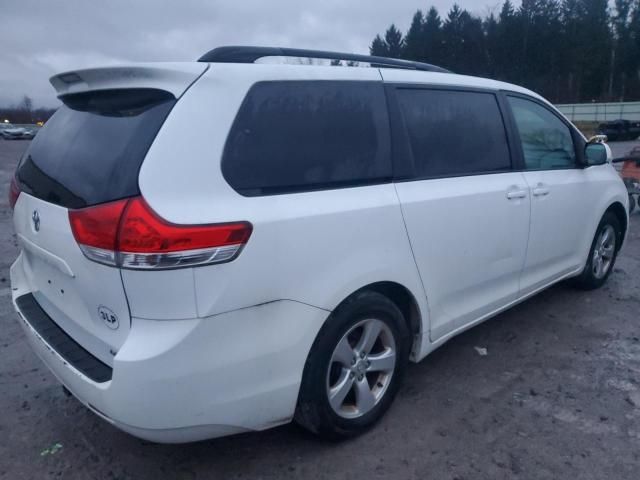 2013 Toyota Sienna LE