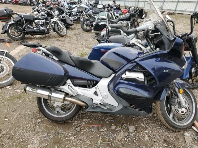 2004 Honda ST1300