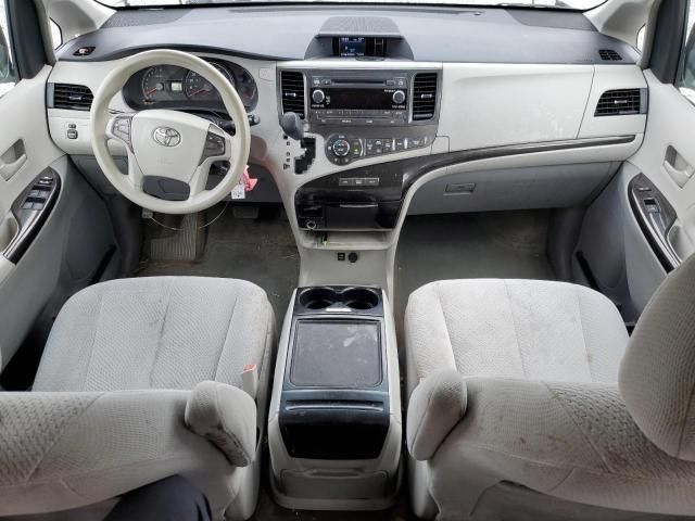 2013 Toyota Sienna LE