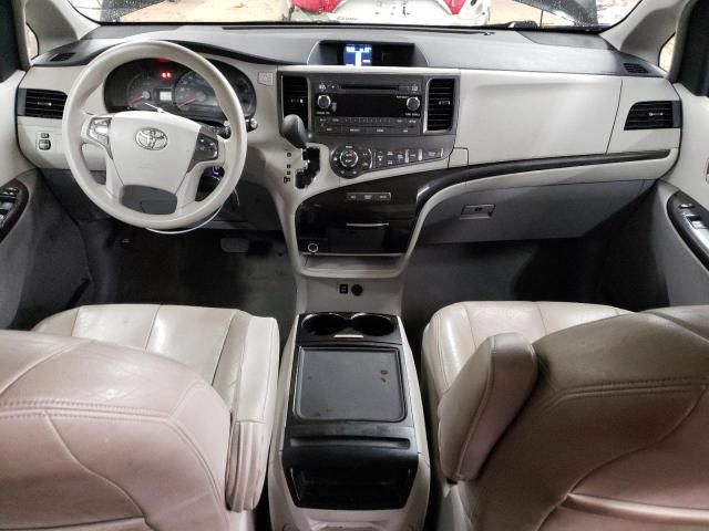 2014 Toyota Sienna LE