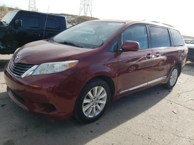 2012 Toyota Sienna LE