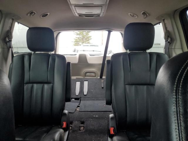 2014 Chrysler Town & Country Touring