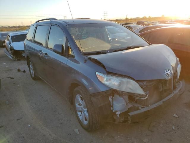 2014 Toyota Sienna LE