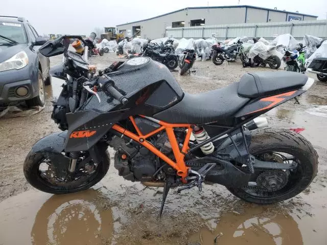 2016 KTM 1290 Super Duke R