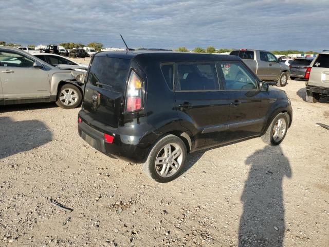 2011 KIA Soul +