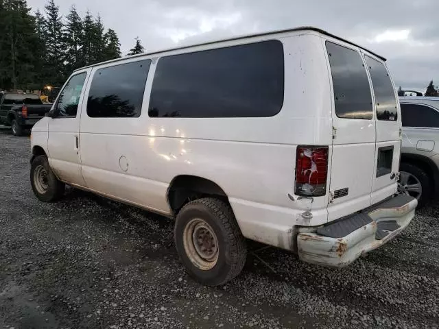 2004 Ford Econoline E350 Super Duty Wagon