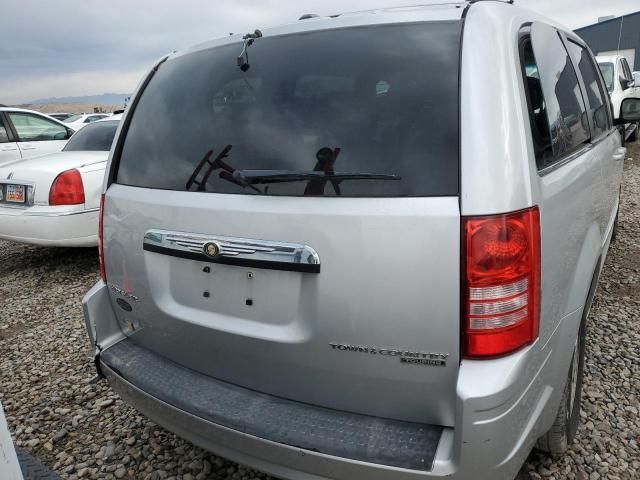 2010 Chrysler Town & Country Touring