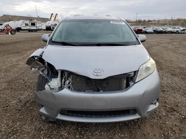 2011 Toyota Sienna XLE