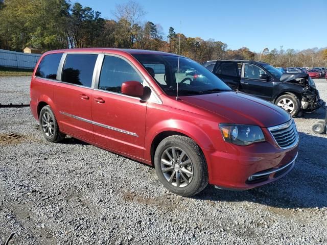 2015 Chrysler Town & Country S