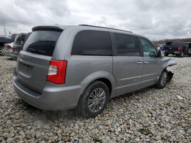 2013 Chrysler Town & Country Touring L