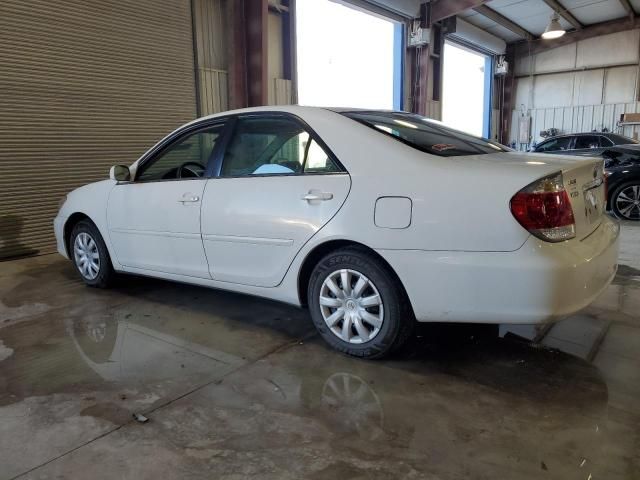 2005 Toyota Camry LE