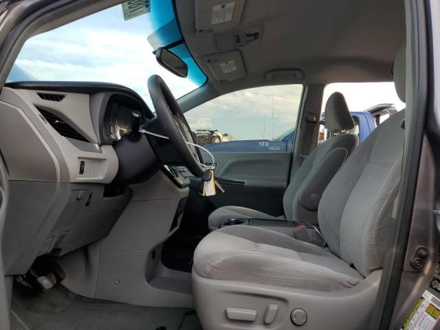 2017 Toyota Sienna LE