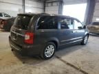 2016 Chrysler Town & Country Limited Platinum