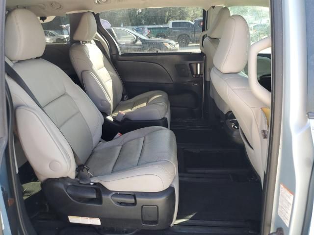 2015 Toyota Sienna XLE