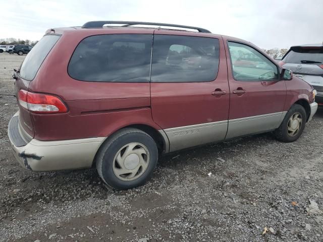 2002 Toyota Sienna LE