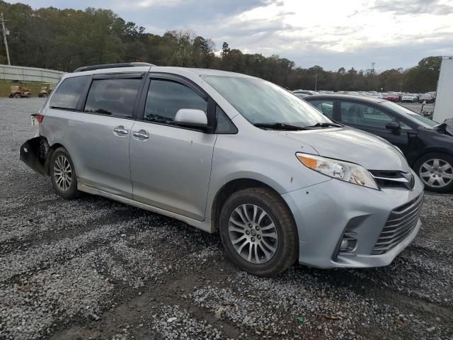 2020 Toyota Sienna XLE