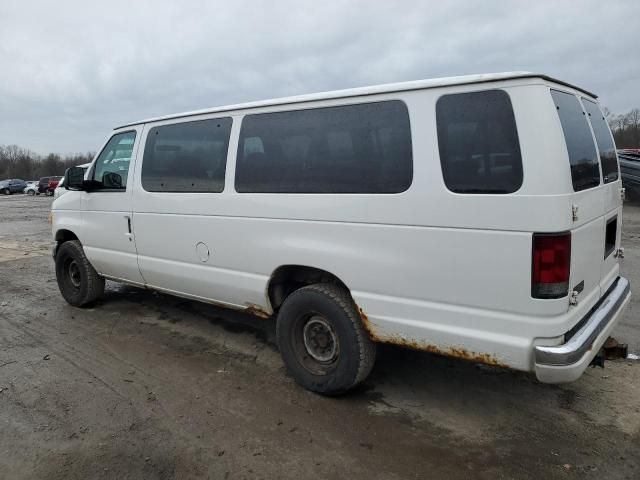 2004 Ford Econoline E350 Super Duty Wagon