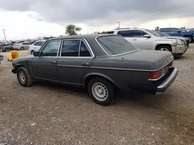 1984 Mercedes-Benz 300 DT