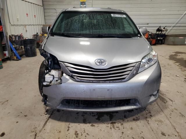 2015 Toyota Sienna XLE